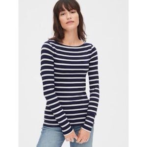 {Gap} Long Sleeve Boatneck Striped T-Shirt